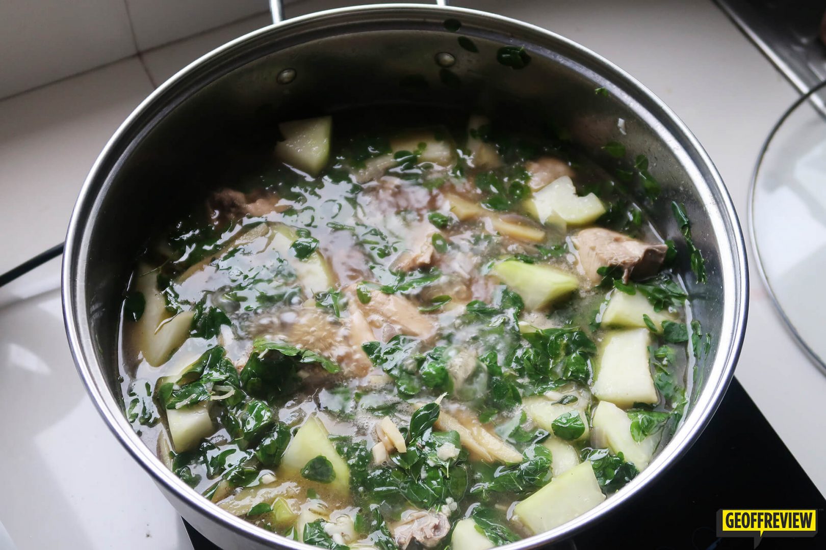 Tinolang Manok With Papaya And Malunggay - Geoffreview